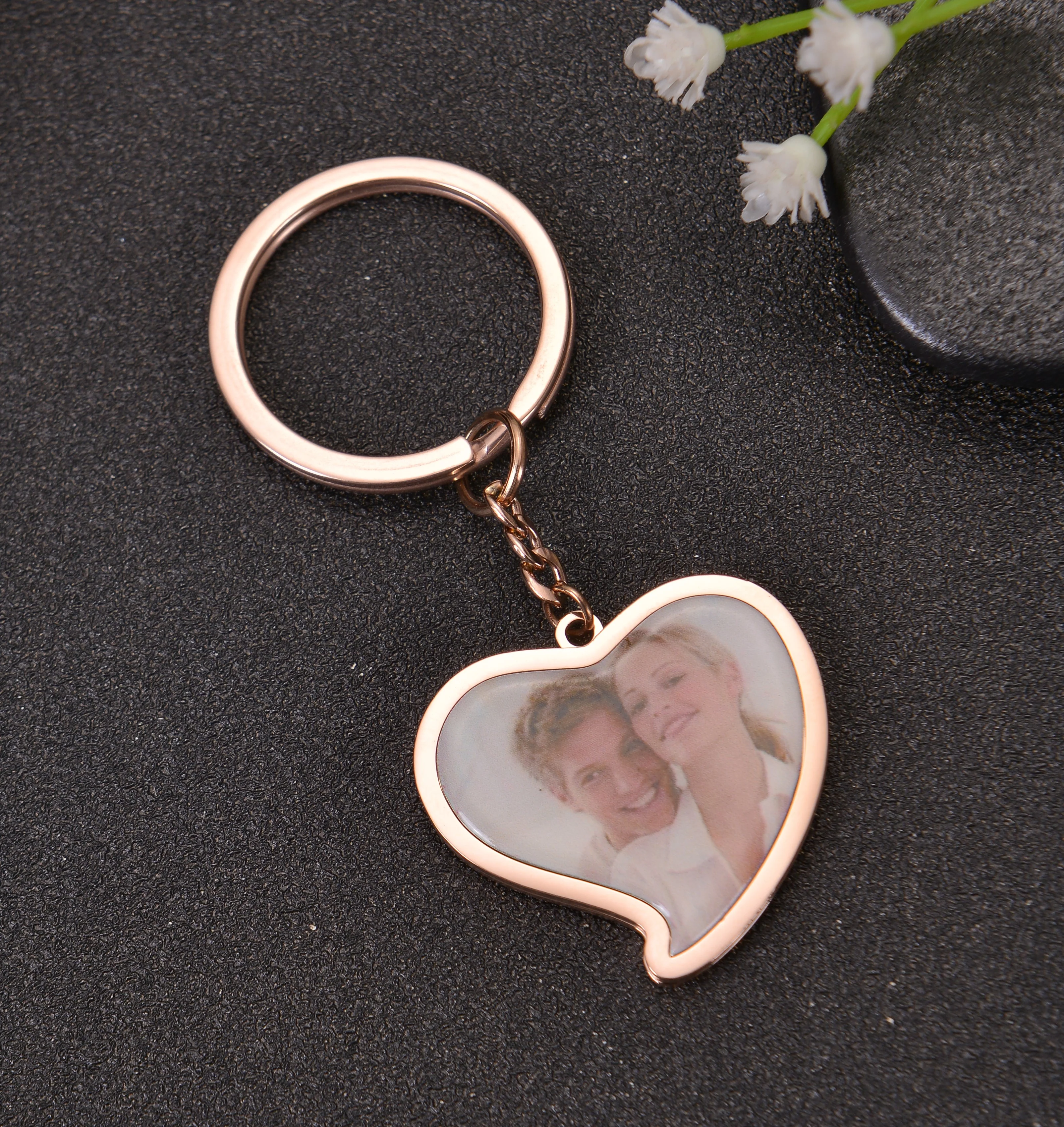 Heart-shaped Colorful Photo Keychain - Image 5