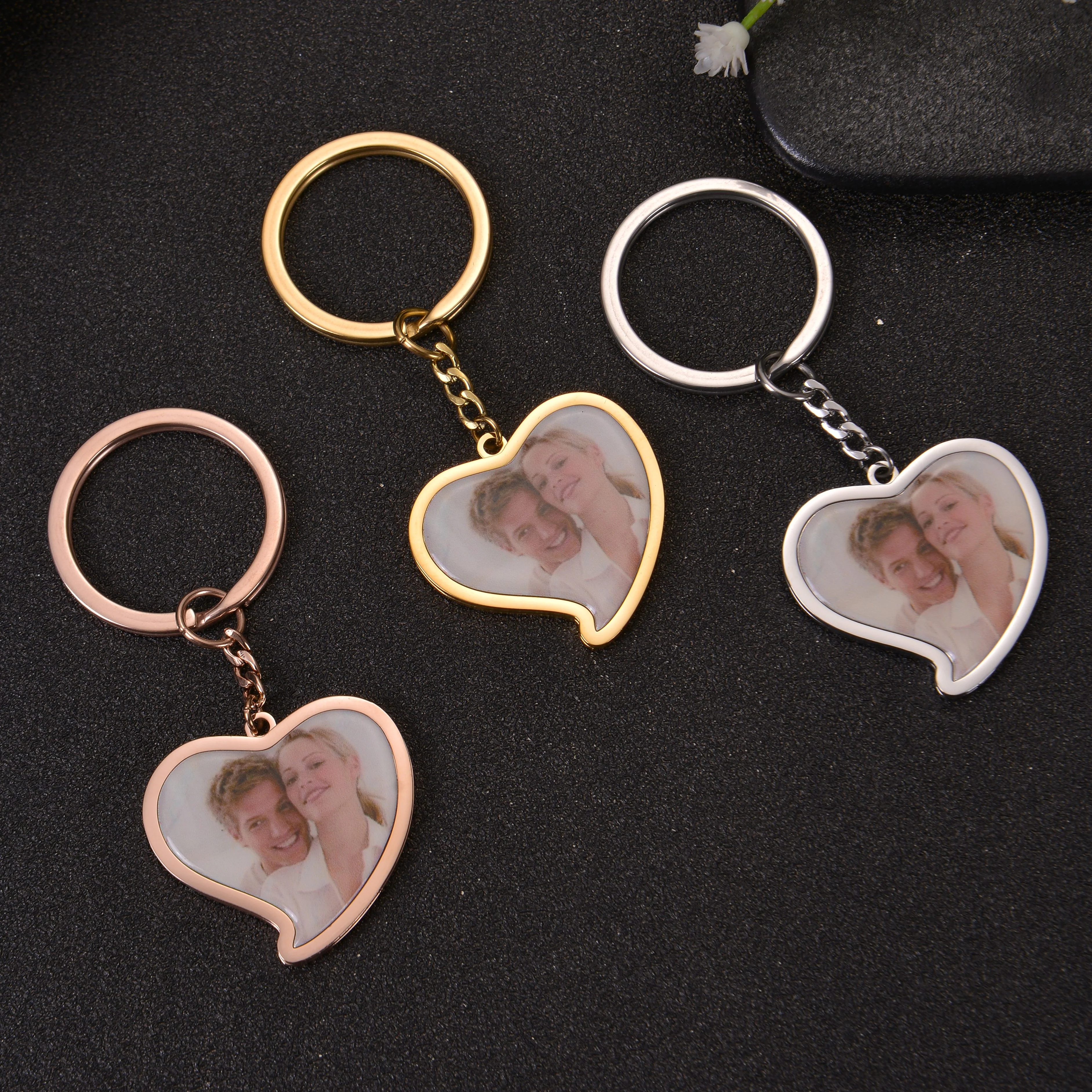 Heart-shaped Colorful Photo Keychain - Image 8