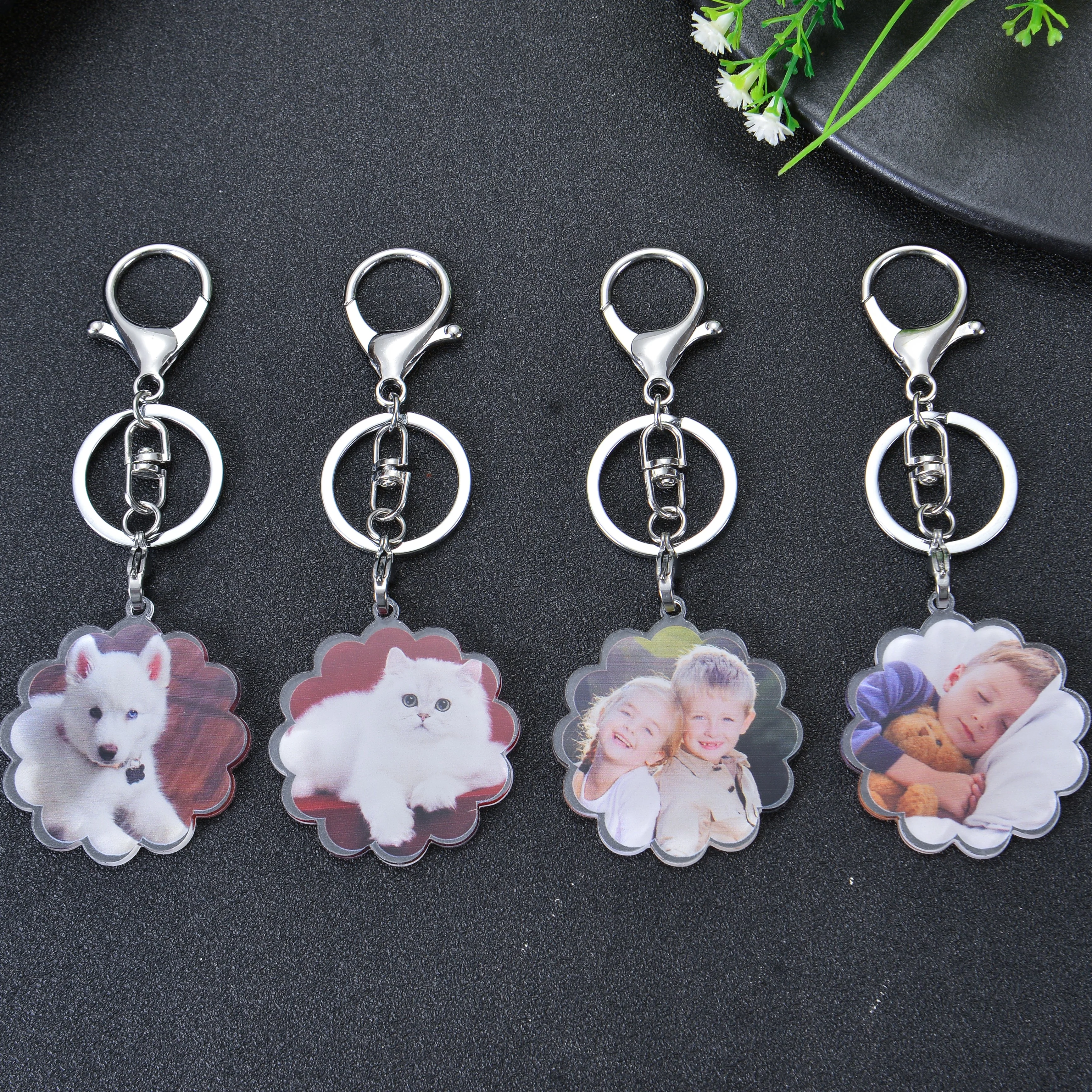 Flower-shaped Colorful Photo Acrylic Keychain - Image 8