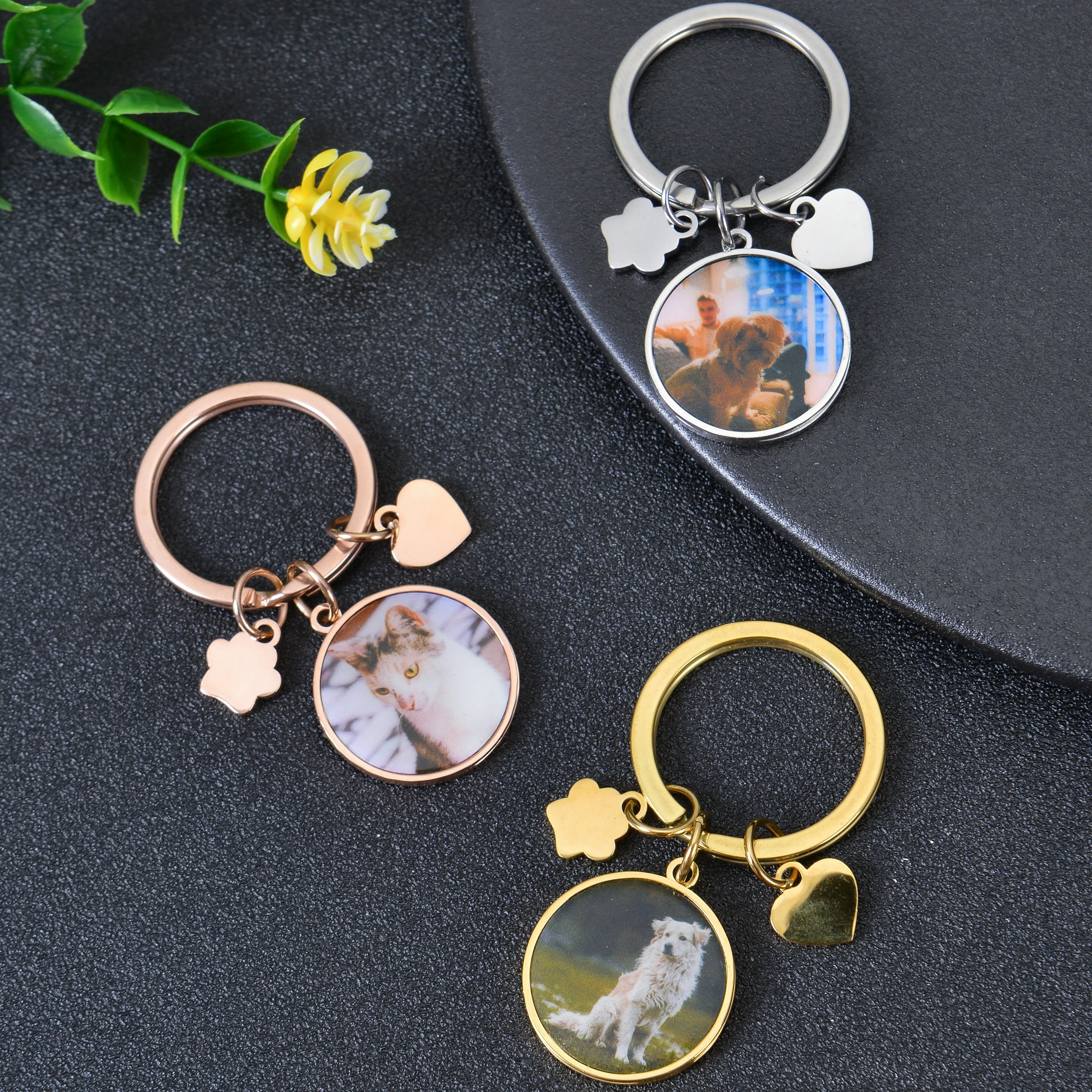 Personalized Round Pendant Colorful Pet Photo Keychain - Image 5