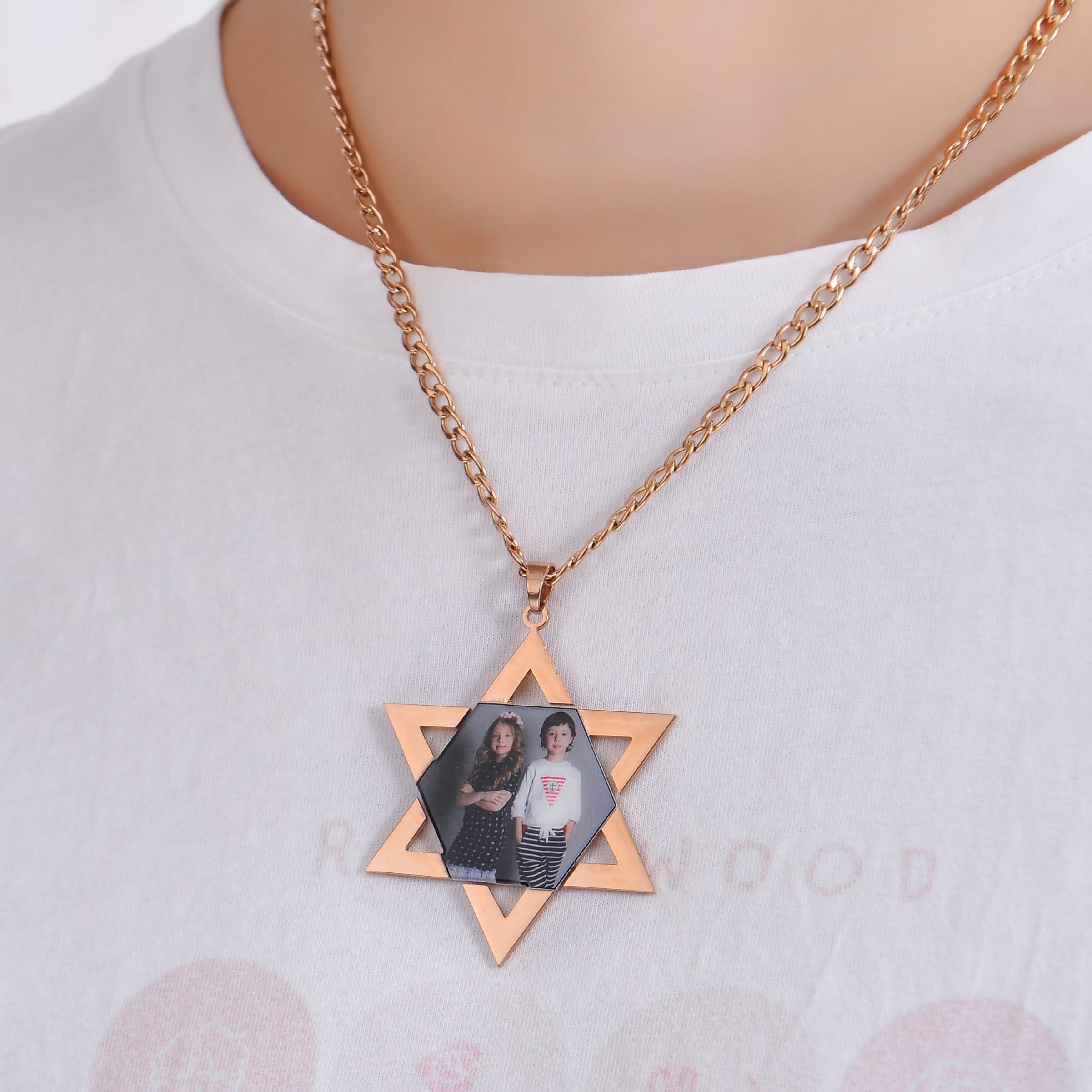Personalized Star Shaped Pendant Necklace with Colorful Photo - Image 7